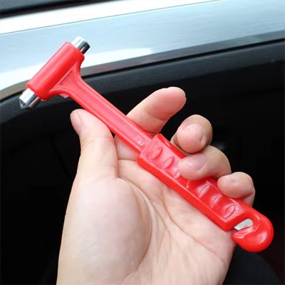 Brise vitre et coupe ceinture