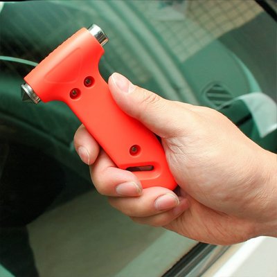 Brise vitre et coupe ceinture