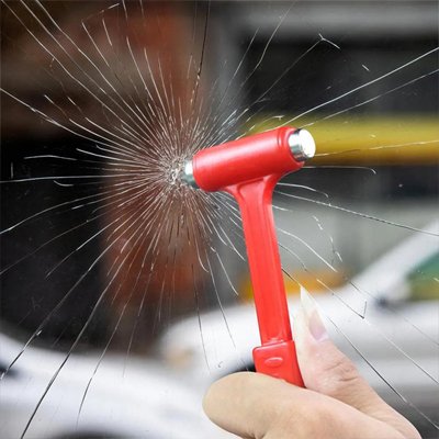 Brise vitre et coupe ceinture